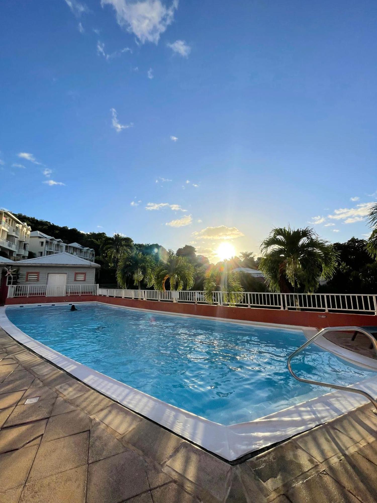 Regal De La Baie Appartement La Trinité Buitenkant foto